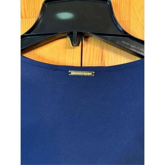 Michael Kors Dress Navy Blue Short Sleeve V-Neck Size Large nwt Rushed Side/Slee - Picture 7 of 7